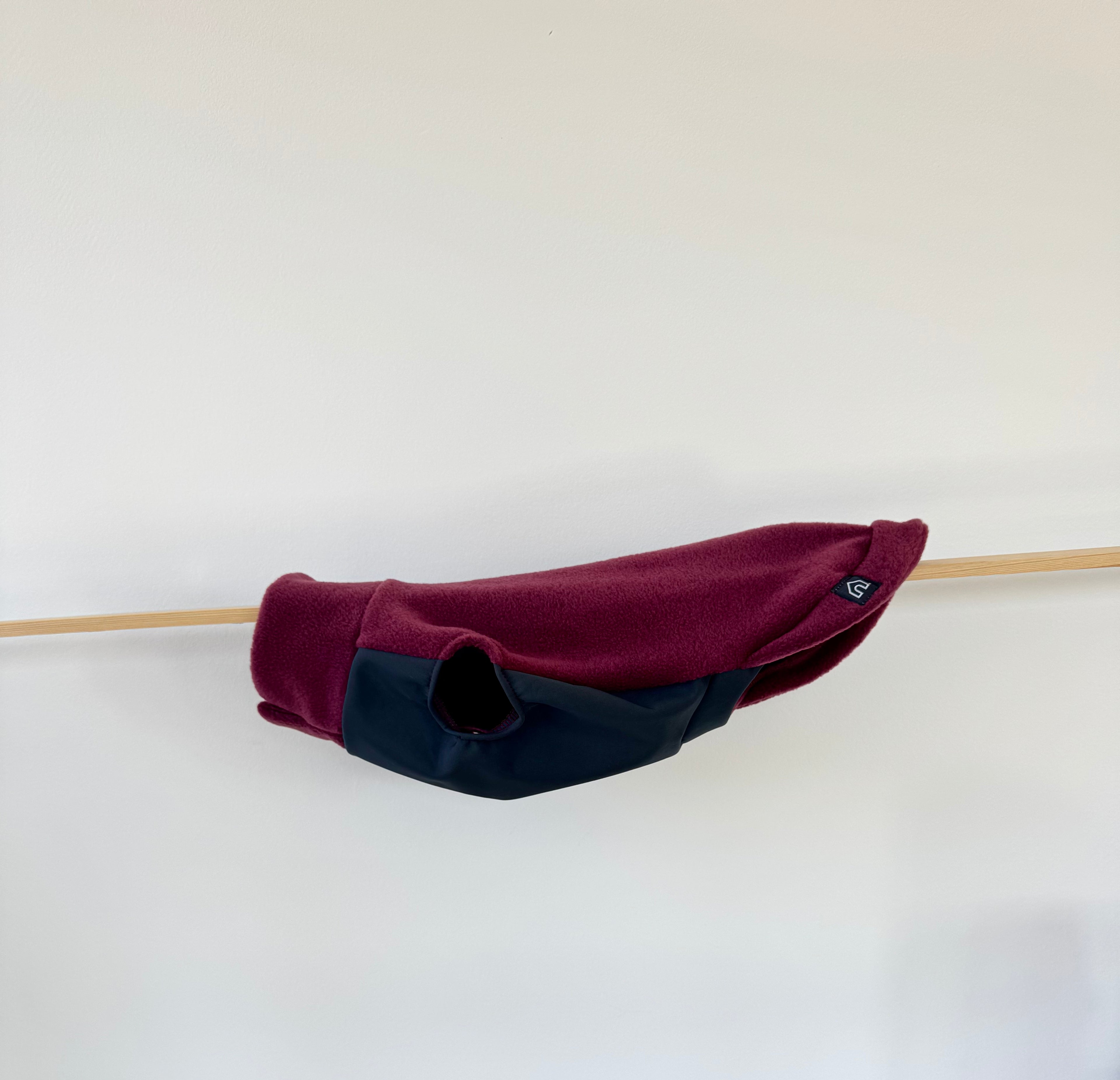 Dackel Fleecepullover mit wasserdichtem Baucheinsatz | Alt Rosa - Hundepullover