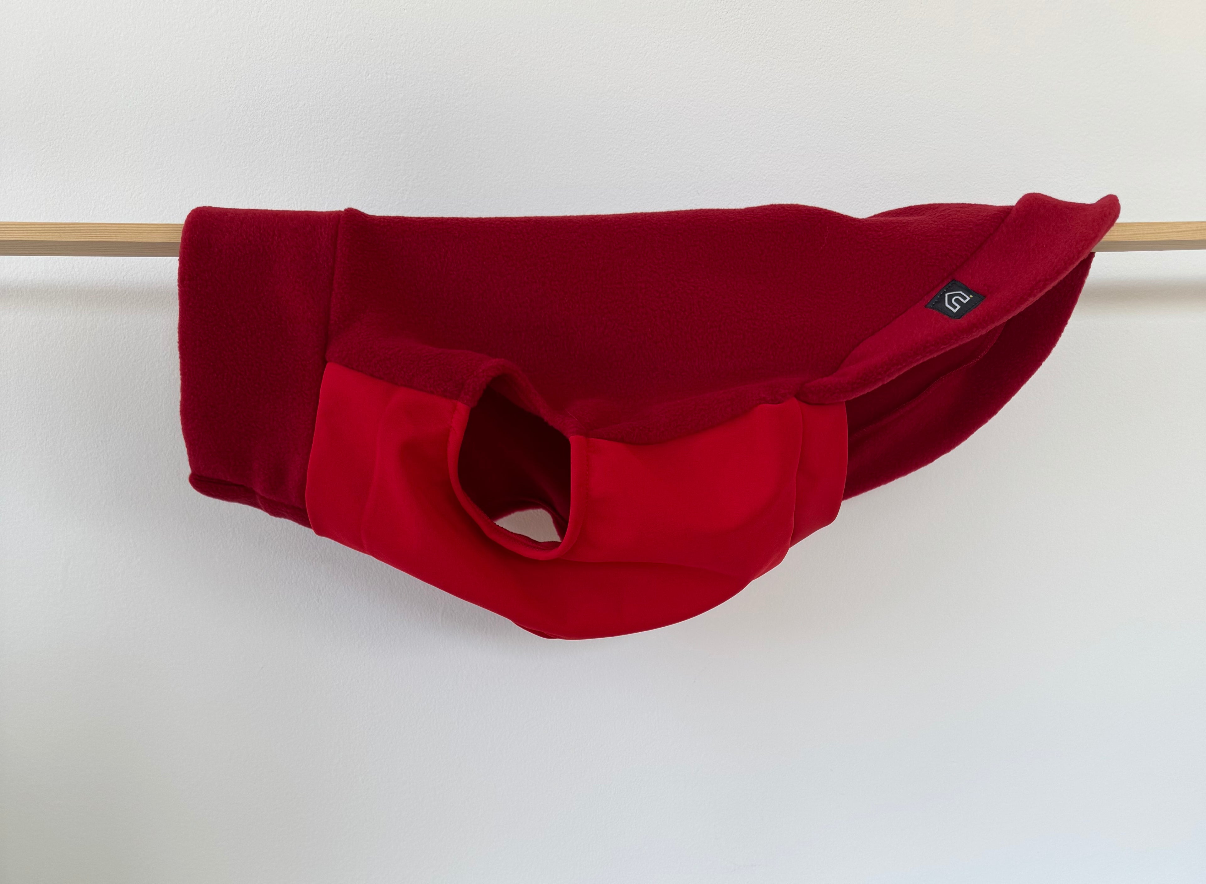 Standard Dackel Fleecepullover | mit wasserdichtem Baucheinsatz | Rubinrot - Hundepullover