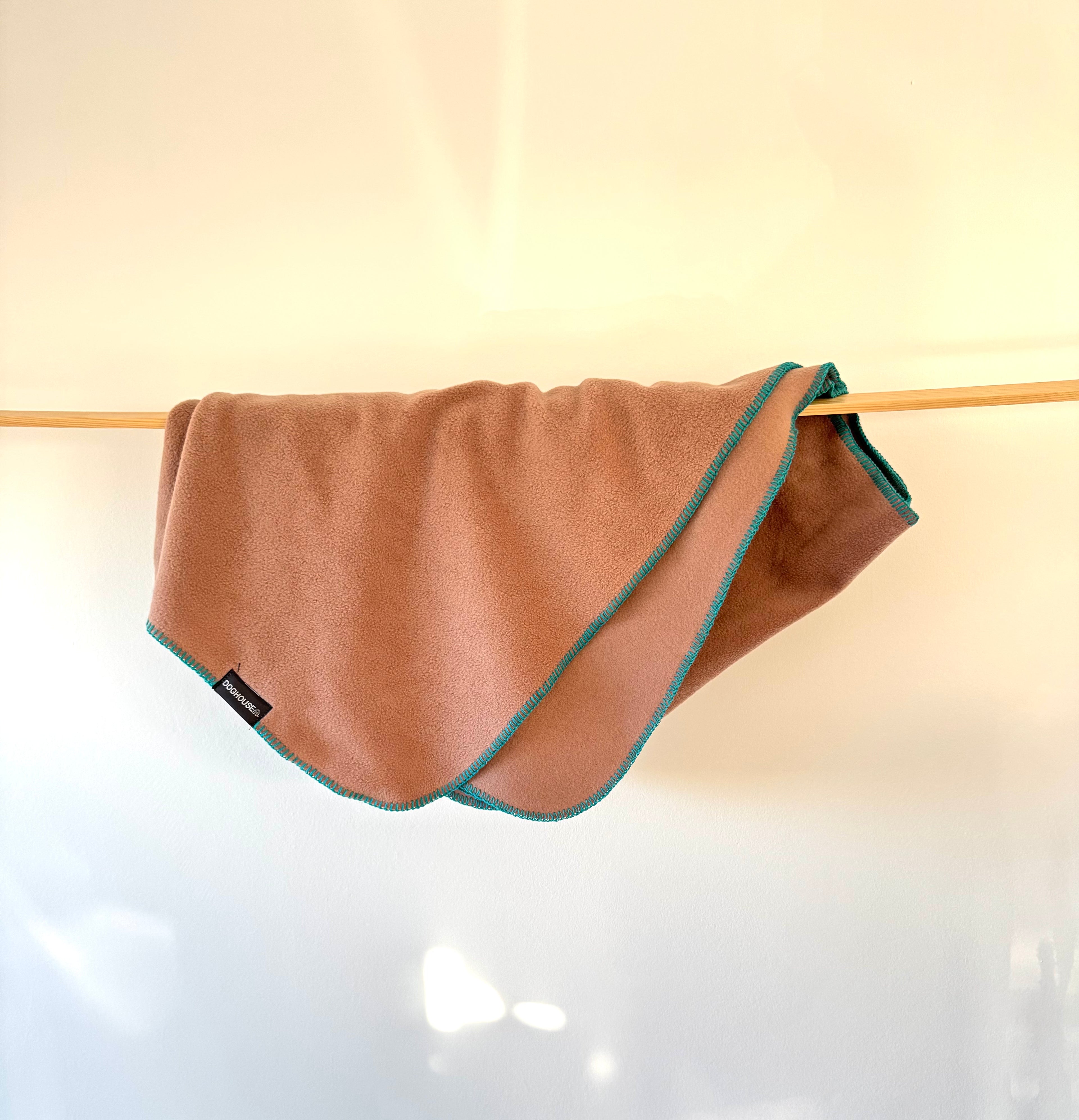 Hundedecke aus Polarfleece | Kamel-Blaugrün - Hundedecke