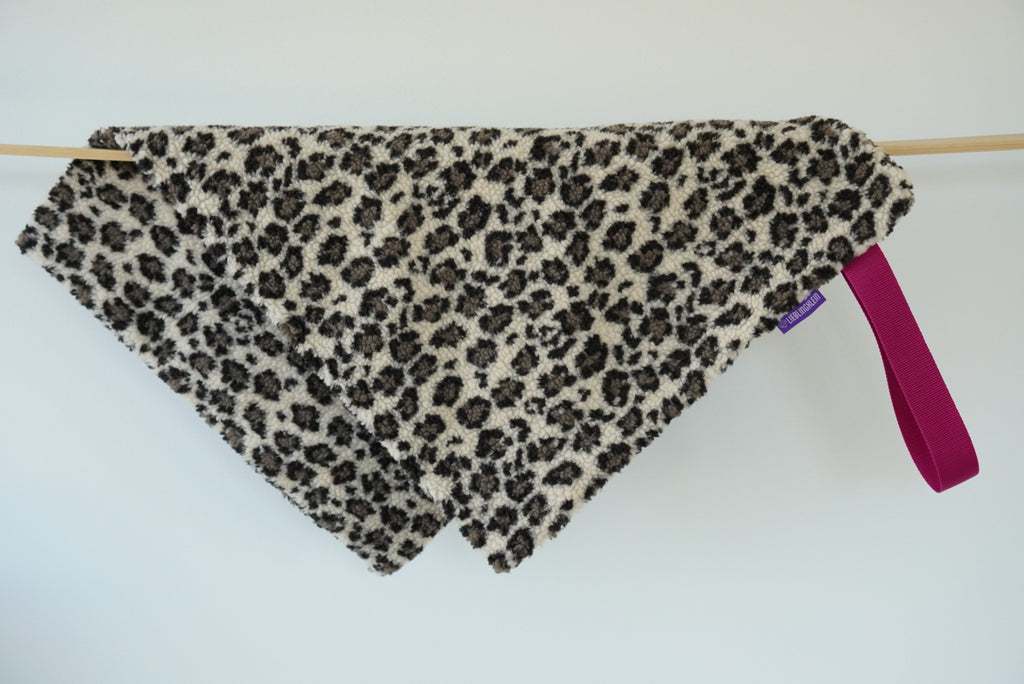 PLACE Hundedecke Leo aus kuscheligem Teddy für unterwegs