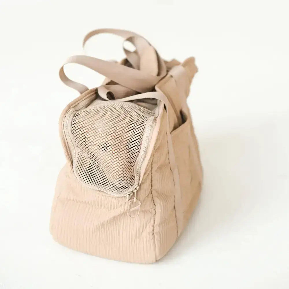 Wasserabweisende CITY Hundetragetasche von Lambwolf Collective in Beige – Perfekt für alle Wetterbedingungen und Abenteuer