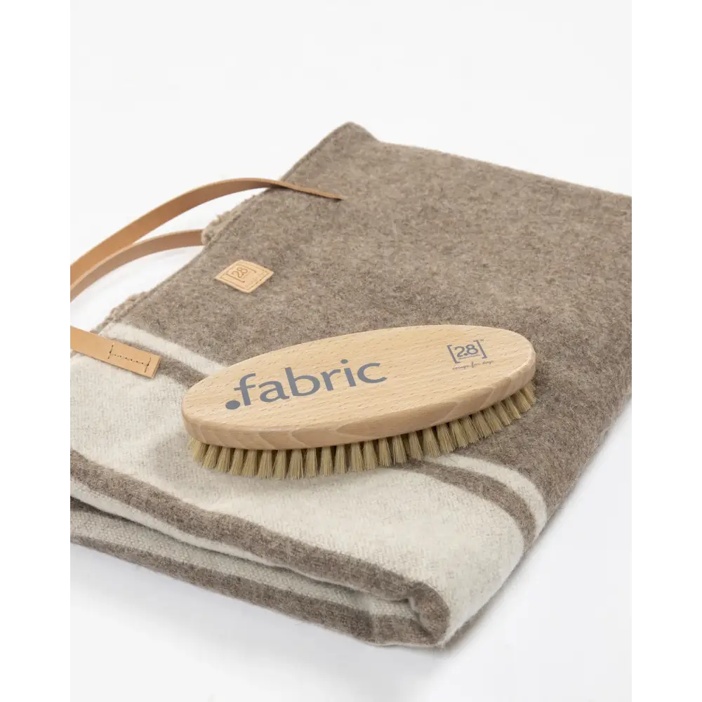 duepuntootto-flor-stoffbuerste-hundebett-boucle-wolle