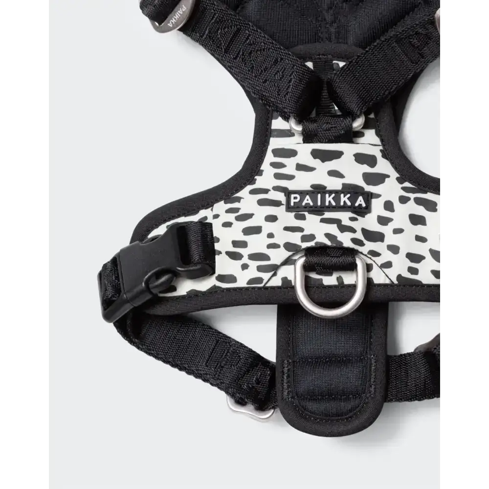 Ergonomisches Hundegeschirr mit gepolstertem Design für schonenden Sitz an Nacken & Gelenken.