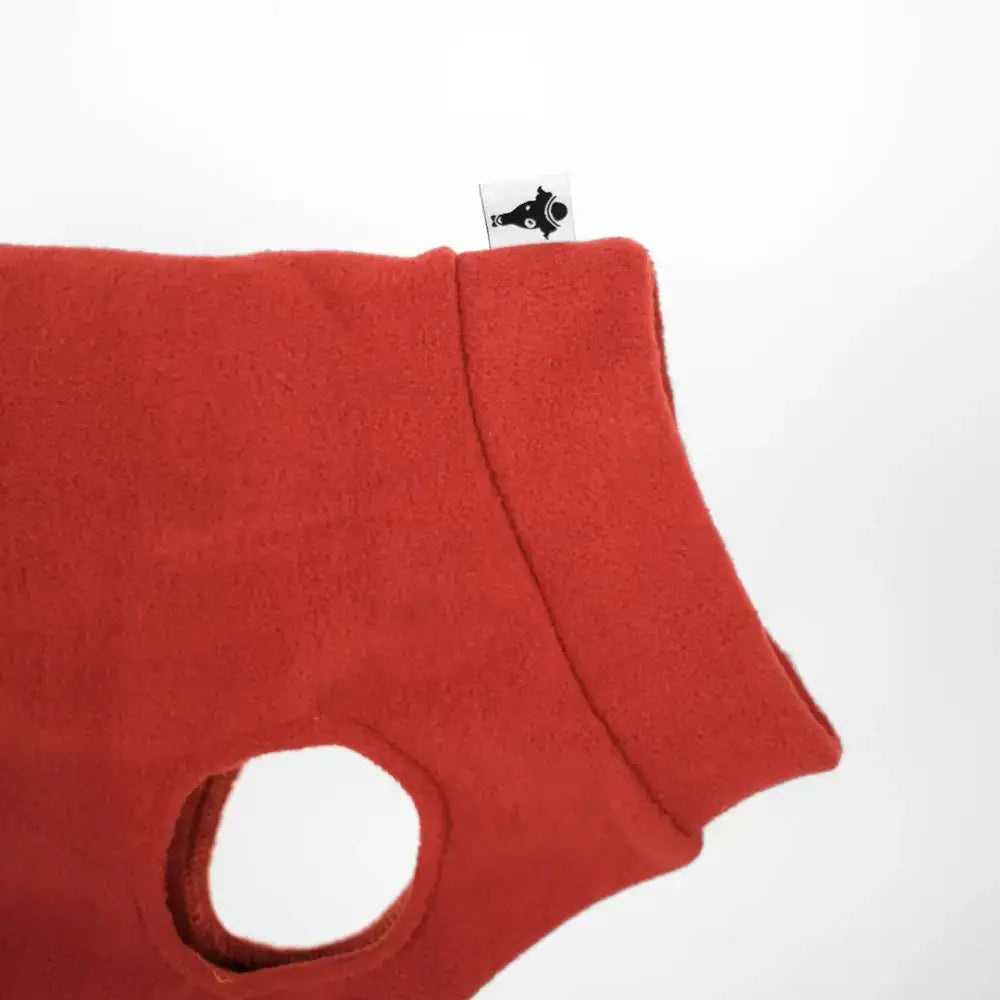Polar Fleece Hundeshirt in Terracotta für Dackel – warm, weich & komfortabel, ideal für drinnen & draußen.