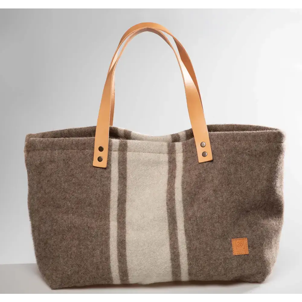 Seitliche Ansicht der Hundetasche von 2.8 Duepuntootto – stylisch, robust und alltagstauglich