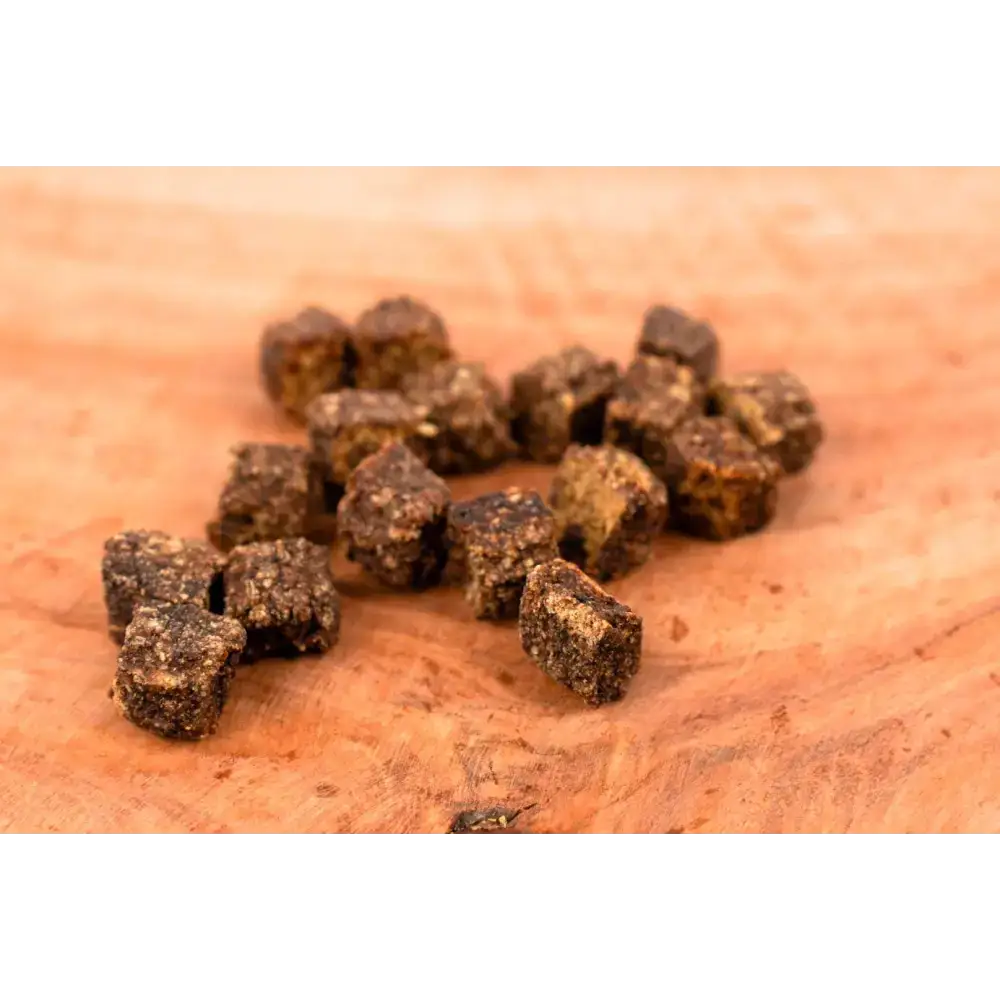 Natürliche Hundesnacks: Pferdefleischwürfel – proteinreich, gesund & perfekt für ernährungsbewusste Vierbeiner.