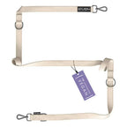 STUCH multifunctionele hondenriem in beige – slijtvaste, veganistische premium riem met zeven lengte-instellingen voor veelzijdige wandelingen.