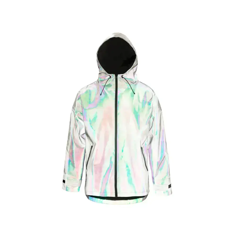 Stylischer Hundemantel mit Regenbogen-Reflektionseffekt für mehr Sichtbarkeit.