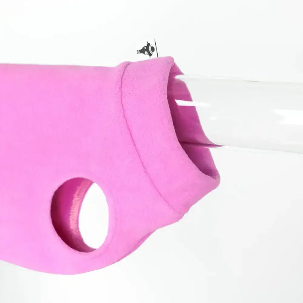 Trendiger Dackel Hundepullover von Karma Hund in Bubblegum – stylisch, funktional & perfekt für kühle Tage in der Stadt.